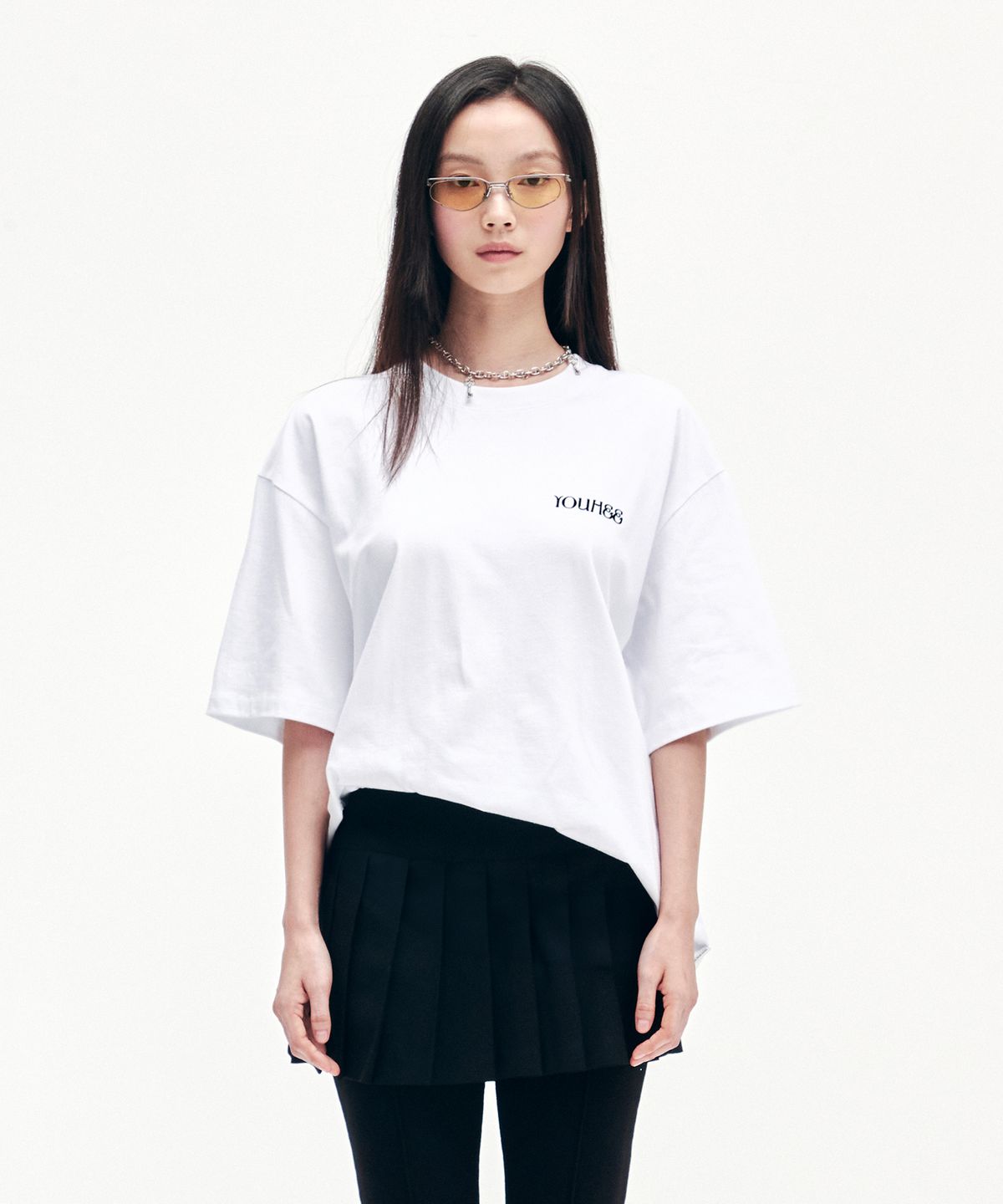 유희(YOUHEE) YOUHEE SMALL LOGO T-SHIRTS WHITE