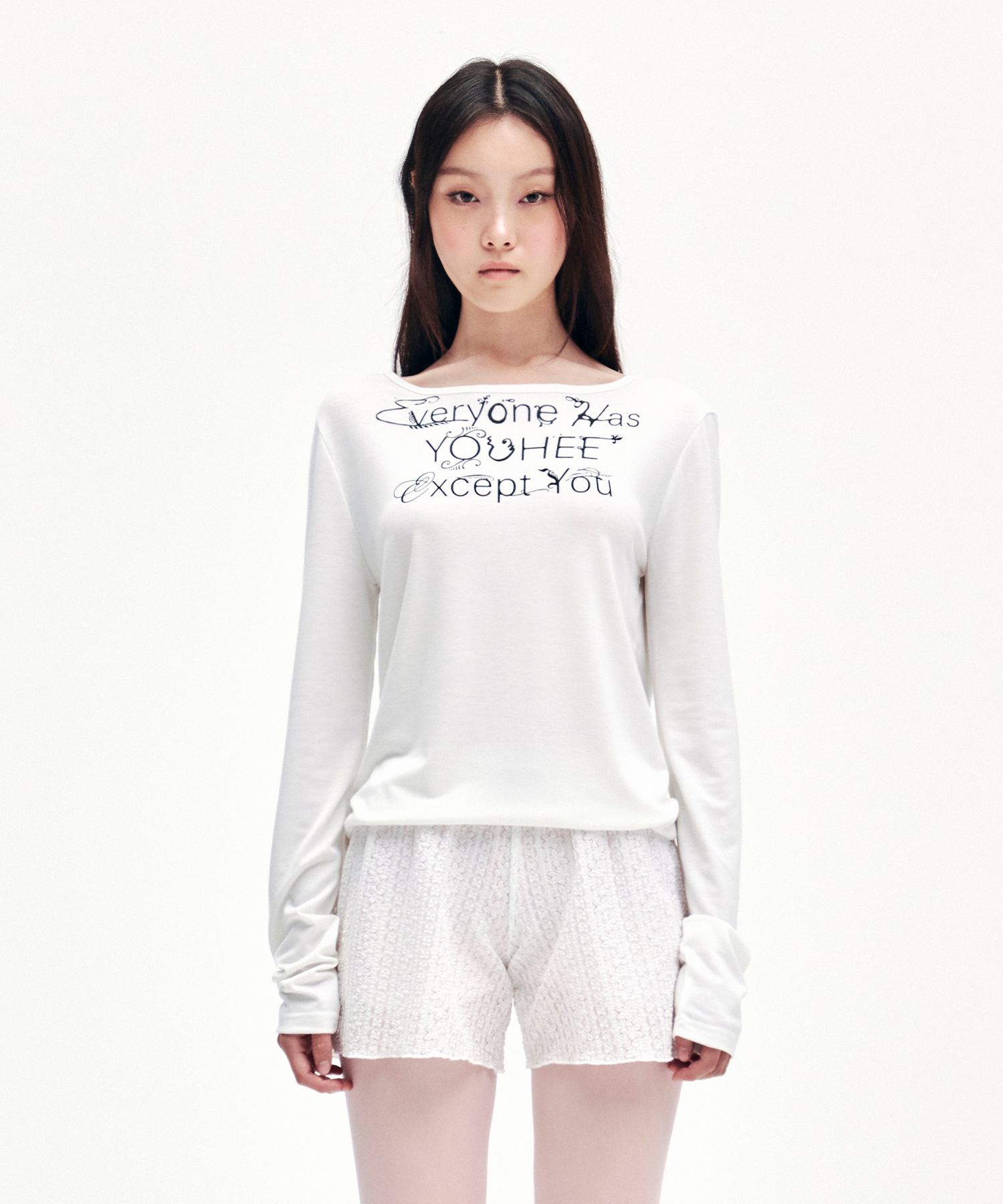 MUSINSA | YOUHEE LETTERING POINT LONG SLEEVE WHITE