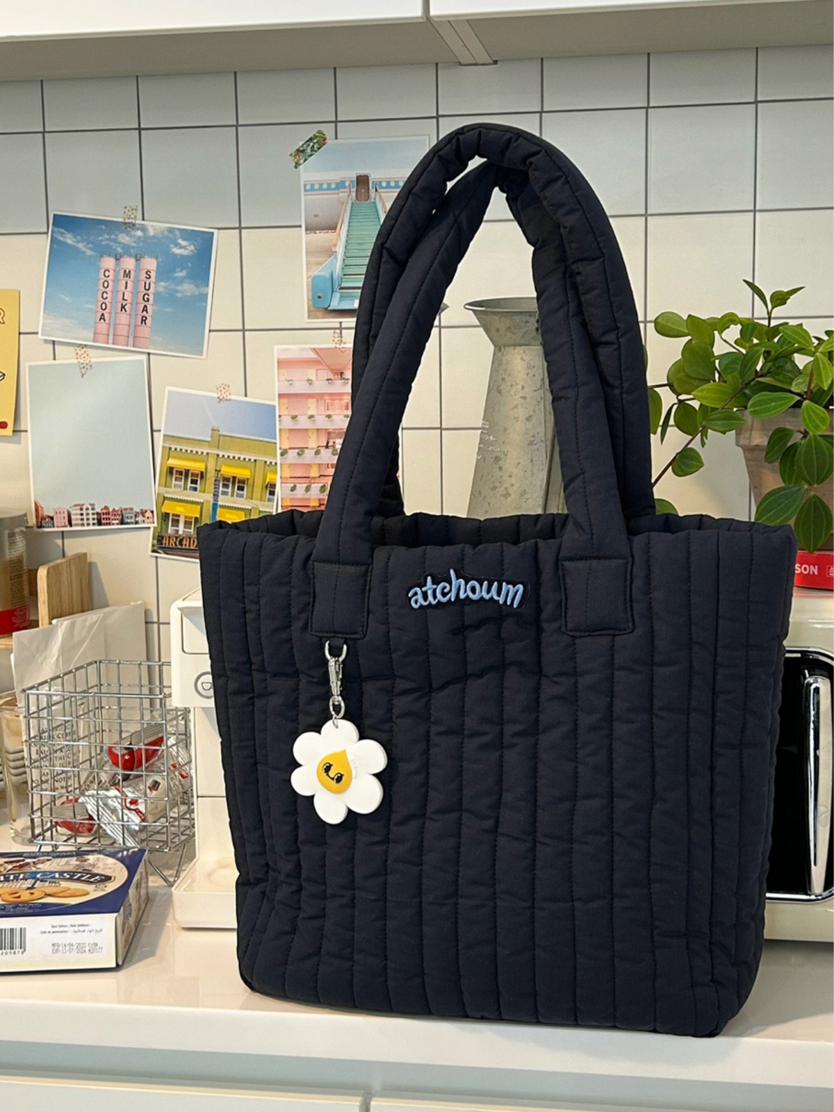 아츔(ATCHOUM) 사각 퀄팅 쇼퍼백 [네이비]