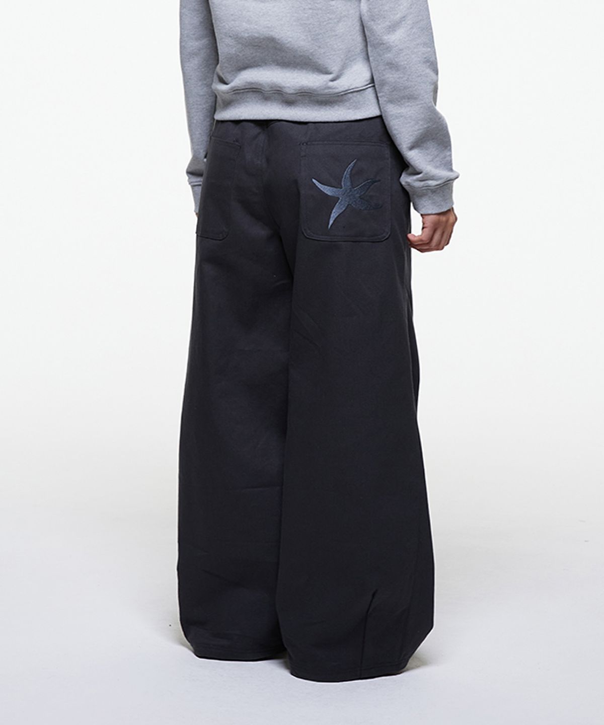 더콜디스트모먼트(THE COLDEST MOMENT) TCM starfish chino pants (charcoal)