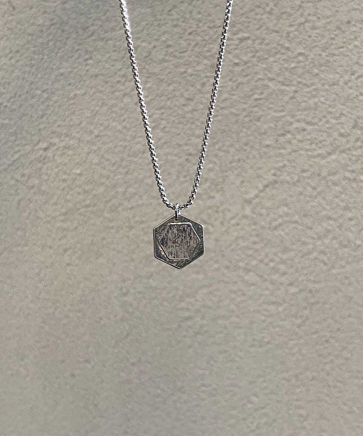 쿠도스(KUDOS) Hexagon Necklace
