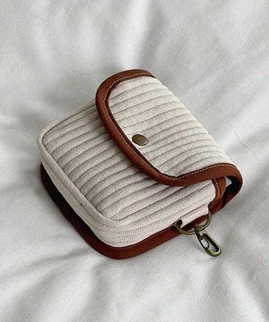 스퀘어 파우치 (식빵)