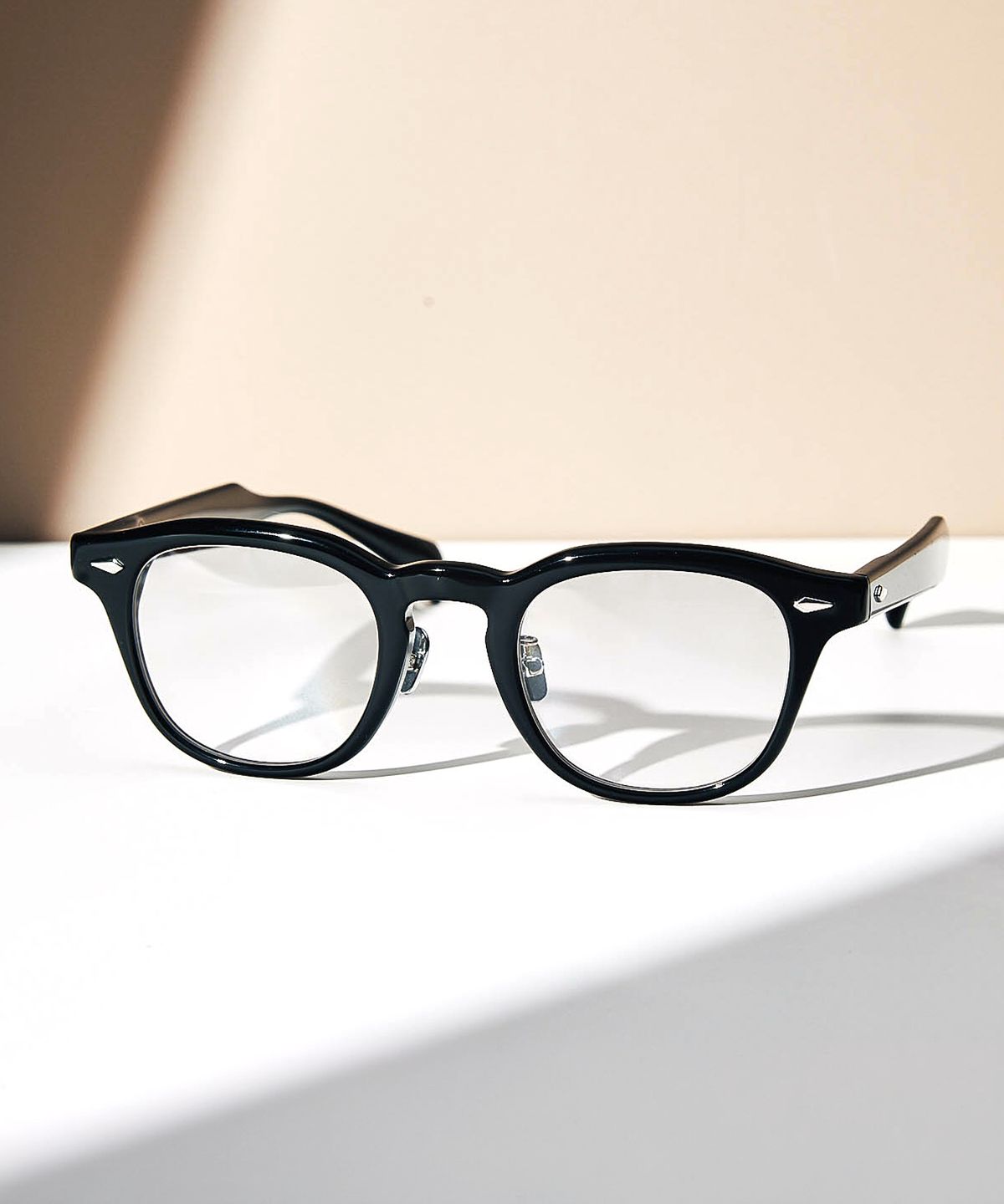 앰버옵티컬(AMBEROPTICAL) 레토 클래식 46 블랙 (메탈코받침)