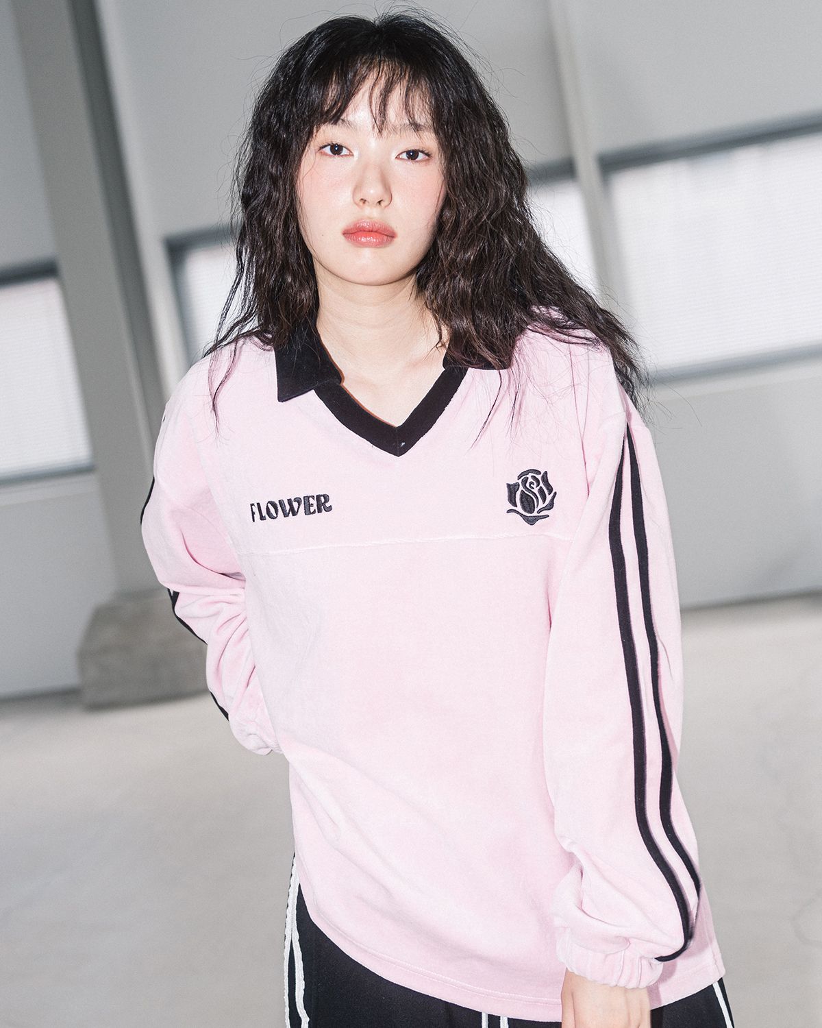 해비즘(HAVISM) OVERSIZE VELOUR V-NECK L/S TEE(PINK)