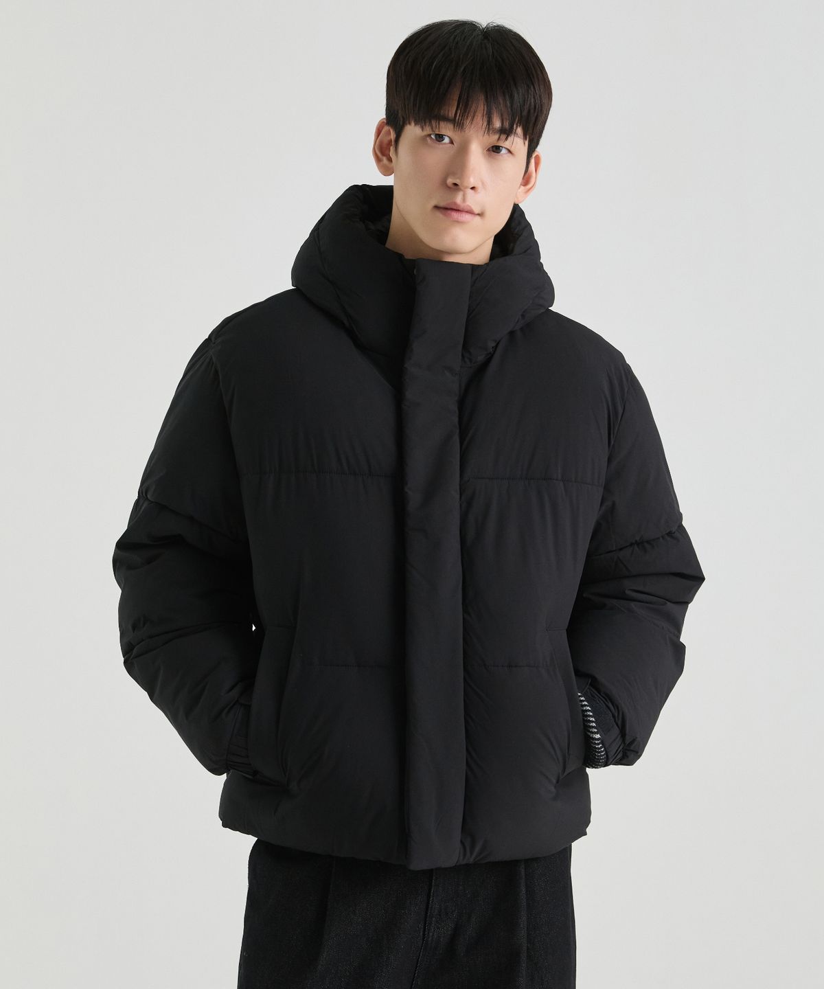 무신사 스탠다드(MUSINSA STANDARD) 데일리 푸퍼 후디드 숏 패딩 재킷 [블랙]