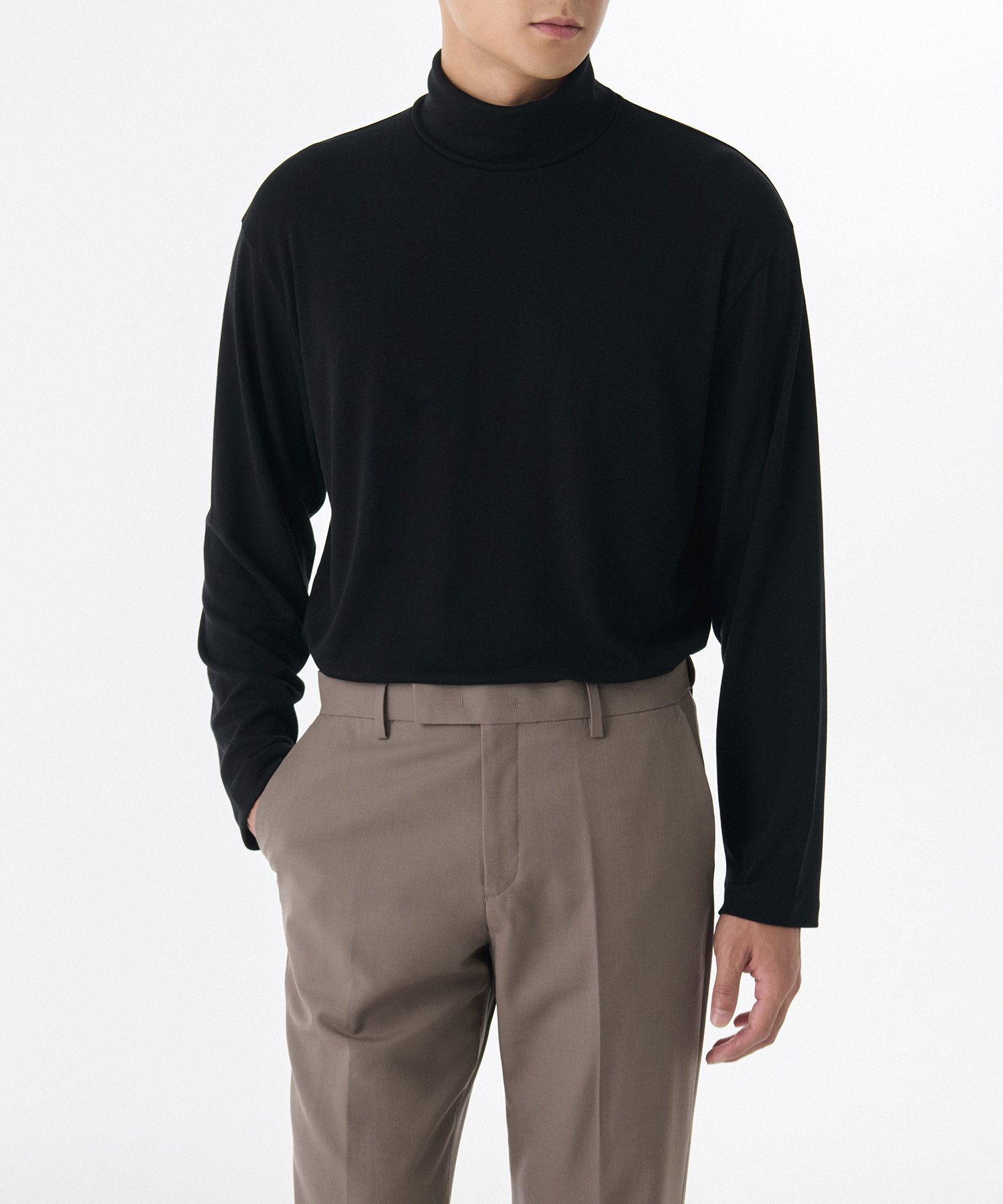 MUSINSA | MUSINSA STANDARD Relaxed Turtle Neck Long Sleeve