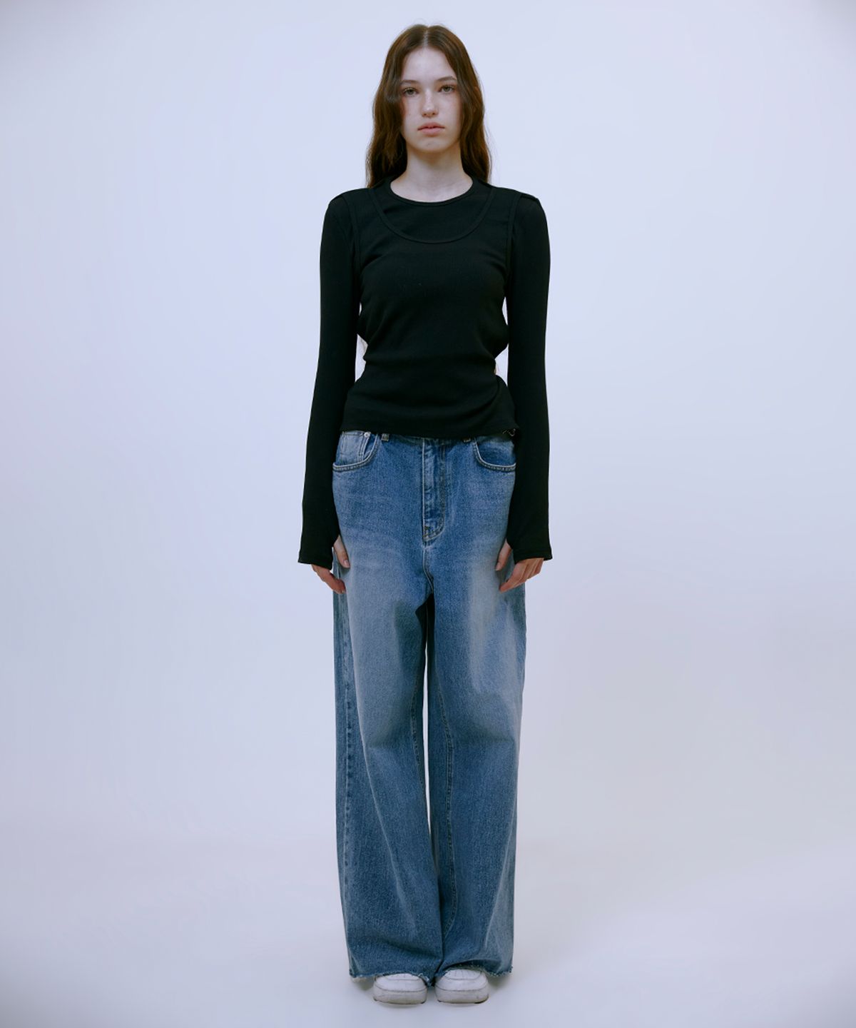 써틴먼스(13MONTH) Distressed Wide Denim Pants (BLUE)