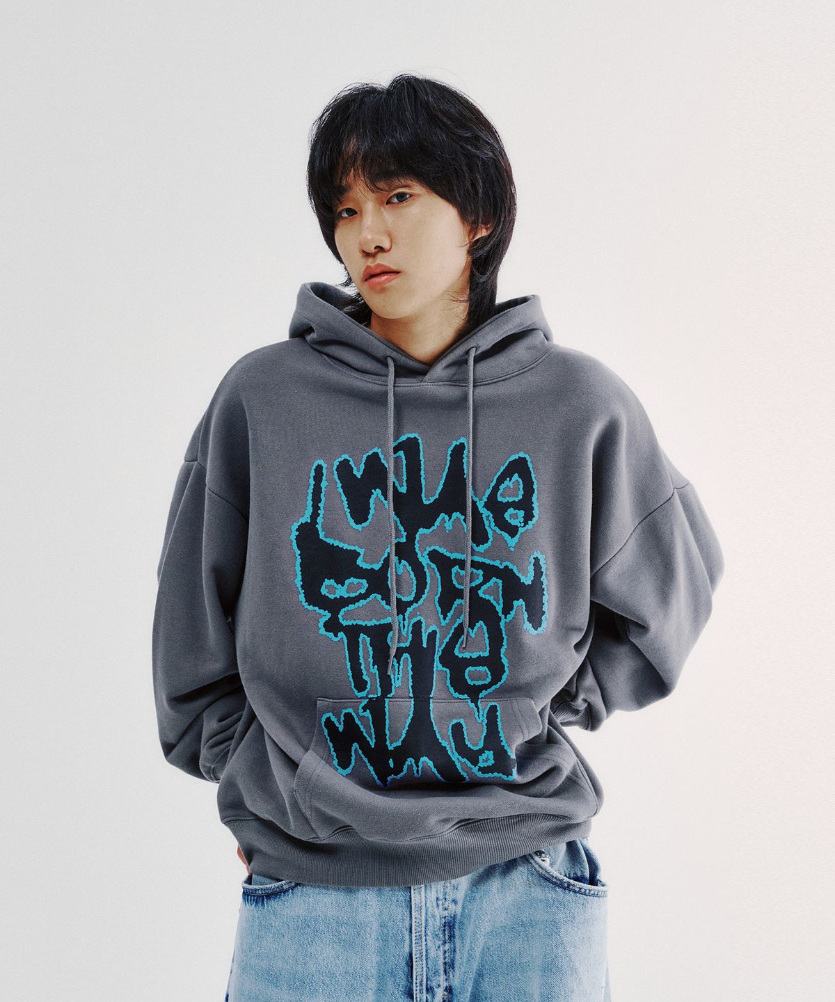 이스트쿤스트(ISTKUNST) BORN THIS WAY HOODIE_CHARCOAL(IK2EFMM405A)
