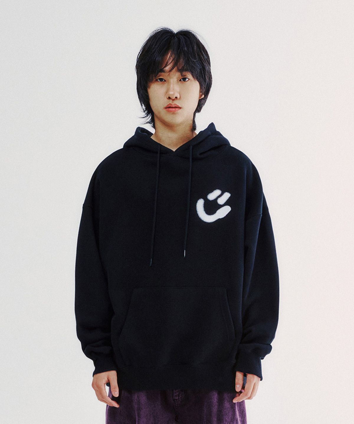 이스트쿤스트(ISTKUNST) BLUR SMILEY BALL HOODIE_BLACK(IK2EFMM402A)