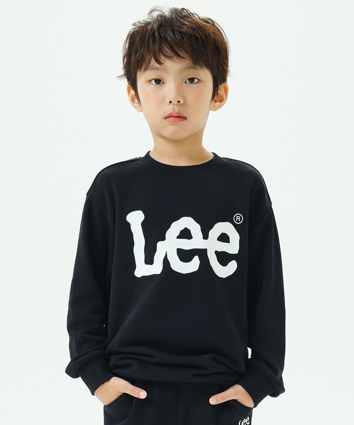 리 키즈(LEE KIDS) 빅 트위치 로고 레귤러핏 스웨트셔츠 블랙 LK2403CR01BK