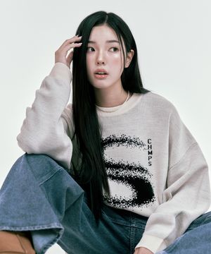 [본챔스X소라노] [3컬러] 소라노 CHMPS 베이직 로고 니트 B24FT12