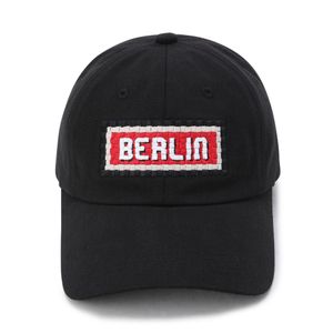 BERLIN EMBROIDED CAP 01_BK