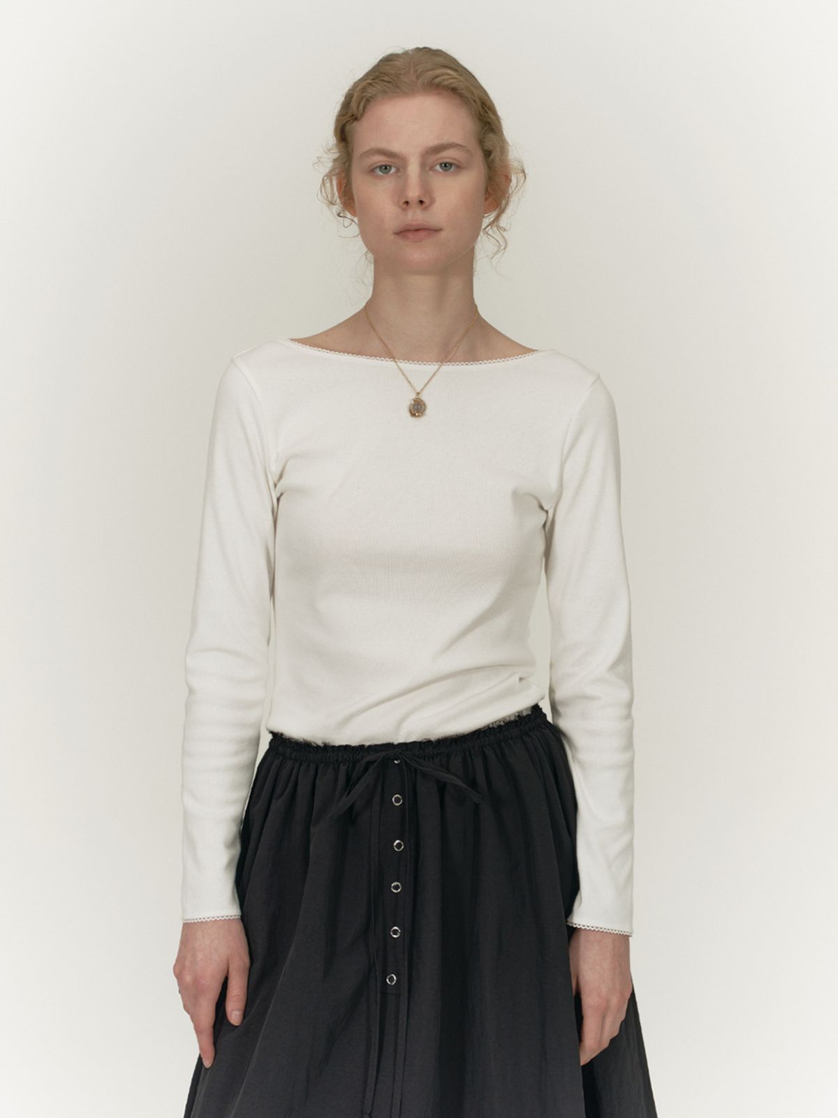 솔티페블(SALTY PEBBLE) TWO WAY LACE LONG SLEEVE TOP [WHITE]