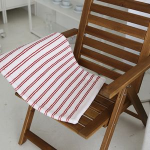 프리토 모던 레드 스트라이프 발매트