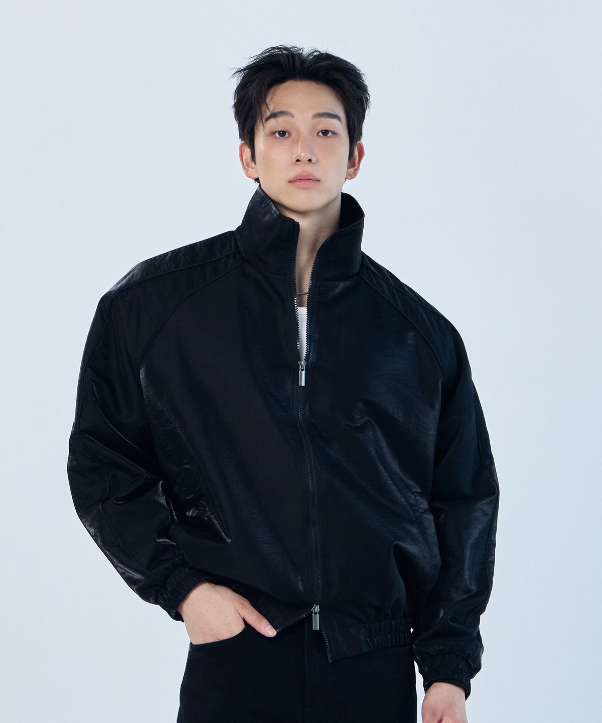 나인제트(NINEZ) 글로시 우븐 파이핑 트랙 자켓