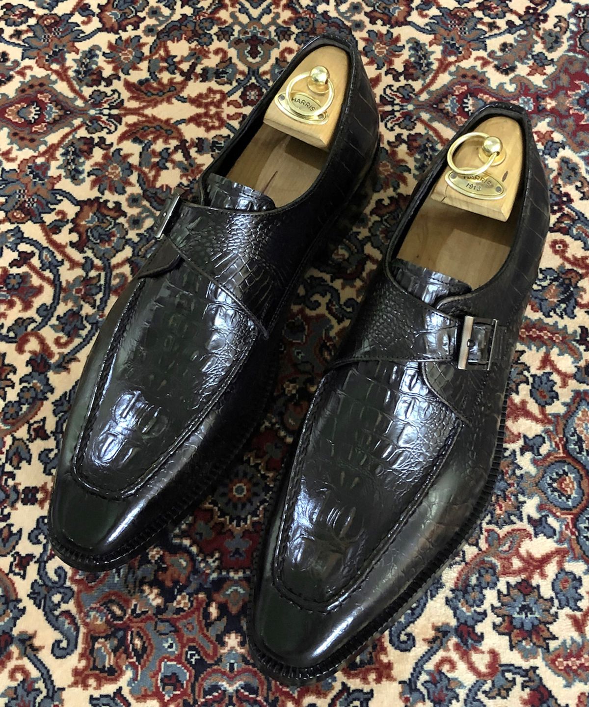 조앤슈(JOENSHOE) 놉 베이커 크로커다일 몽크스트랩