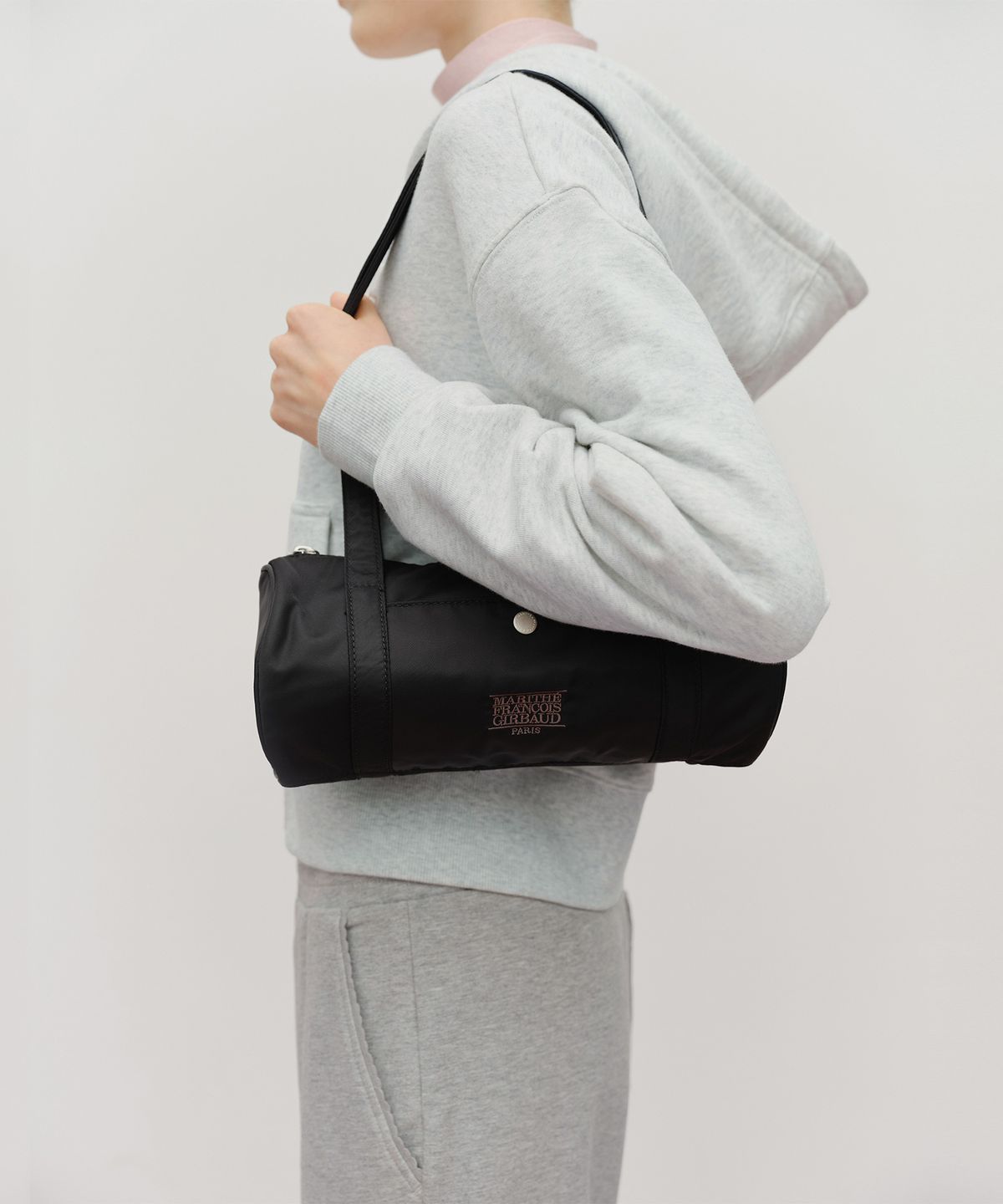 마리떼 프랑소와 저버(MARITHÉ + FRANҪOIS GIRBAUD) CLASSIC LOGO MINI DUFFLE BAG black