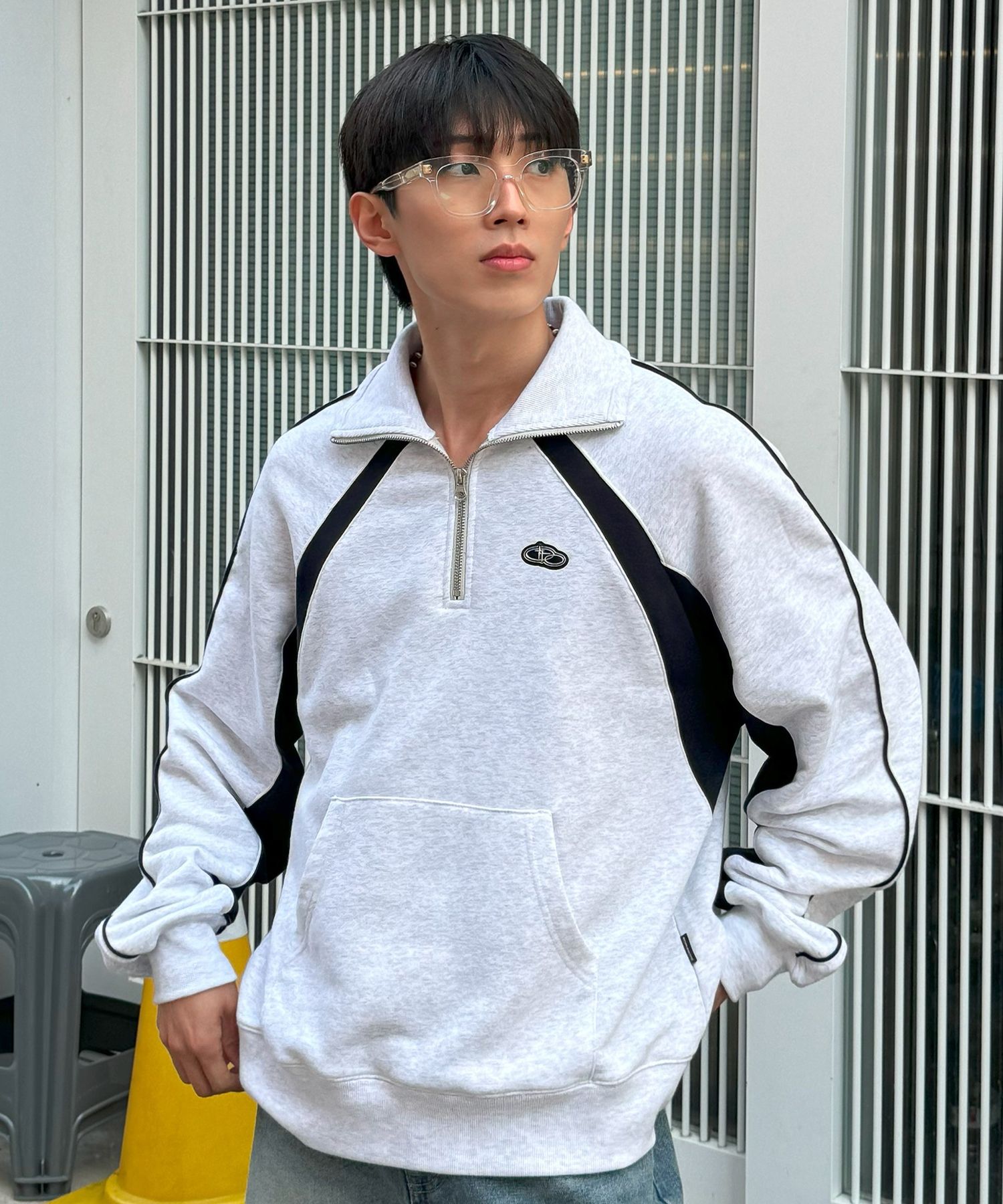 ROMANTIC CROWN ♥ SPORTY HALF ZIP UP /追跡付 MUSINSA | ROMANTIC CROWN Sporty half zip-up_light gray