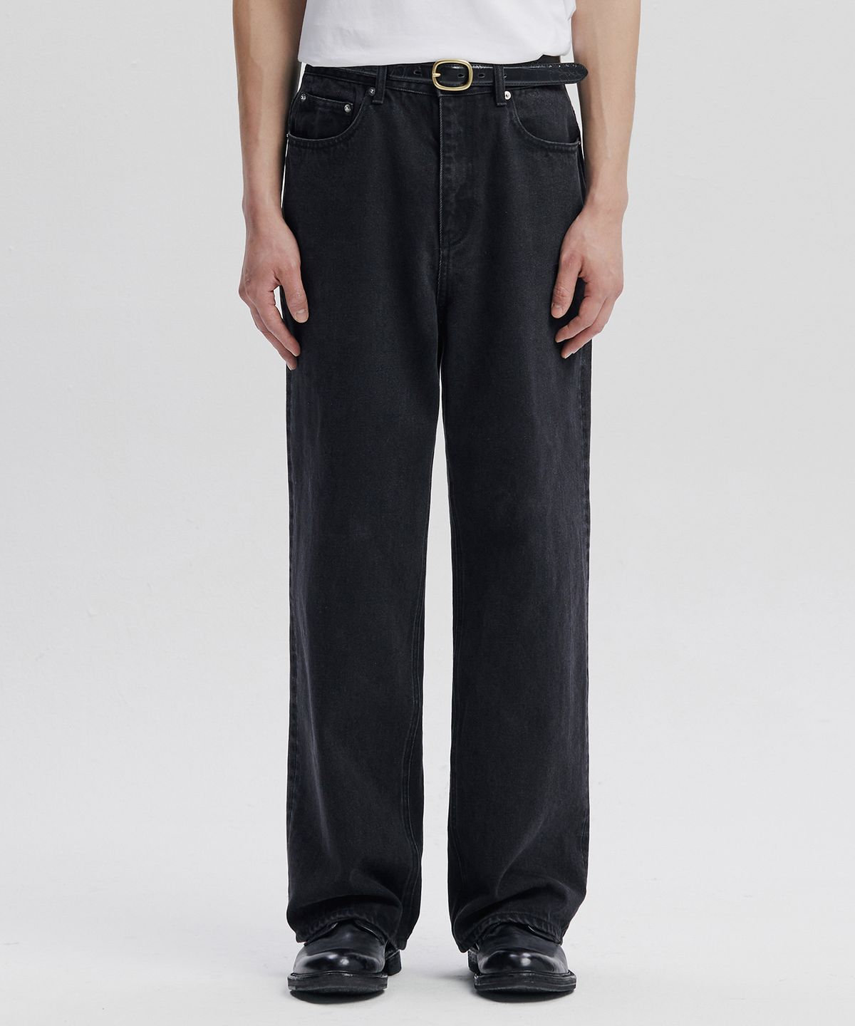 브랜디드(BRANDED) COMFY JEANS (WASHED BLACK)