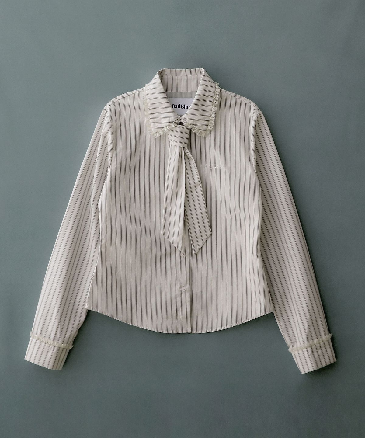 배드블루(BADBLUE) Stripe Lace Tie Shirt Ivory