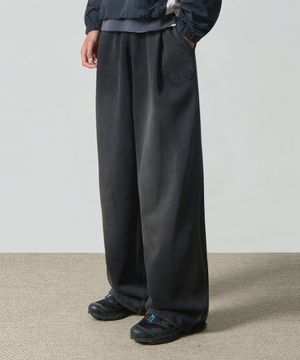 VLAD 원턱 피그먼트 페이드 워싱 스웻 팬츠_블랙