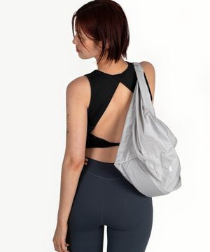 림 크롭 슬리브리스 (BLACK)