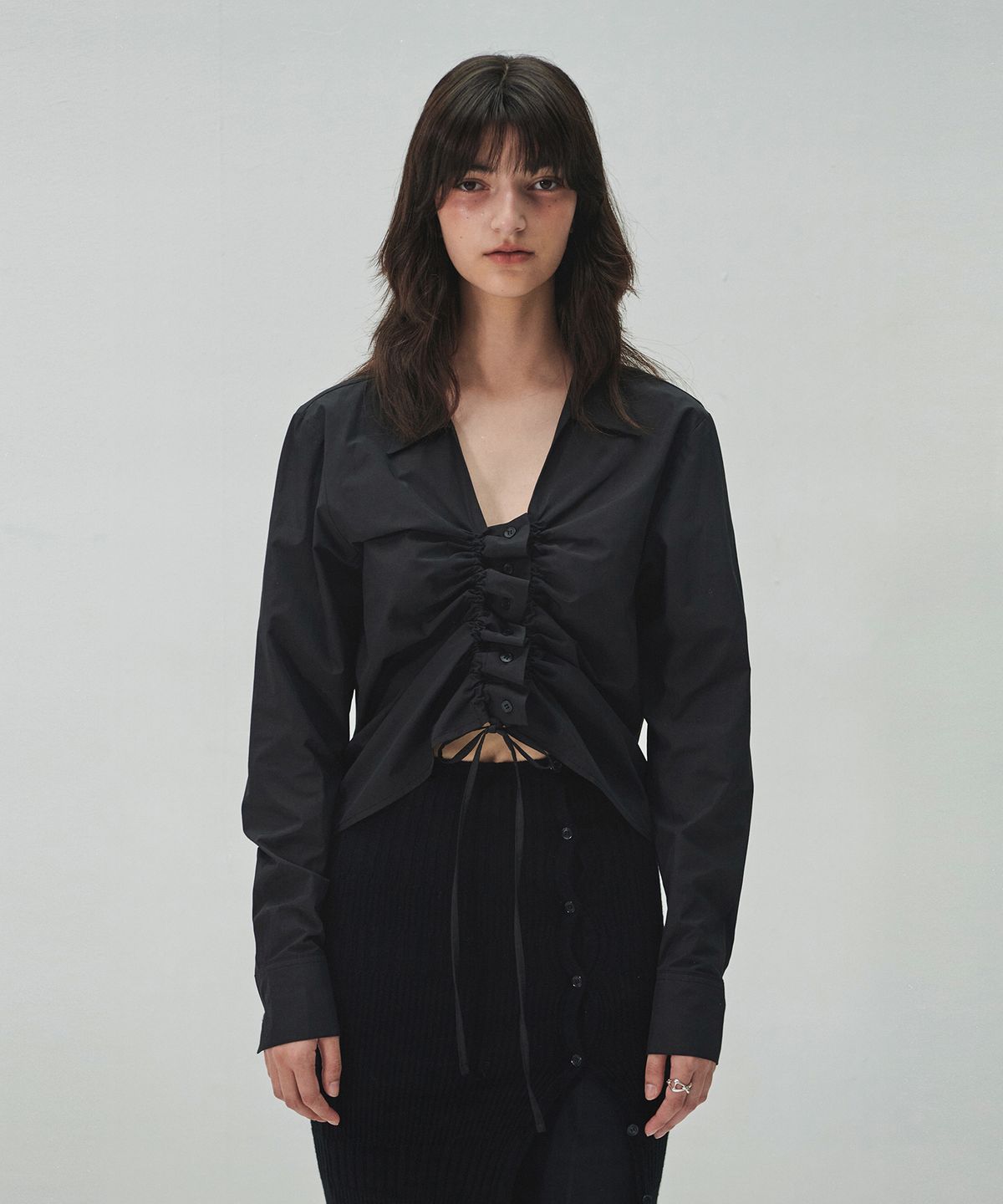 다이애그널(DIAGONAL) STRING SHIRRING SHIRTS (black)