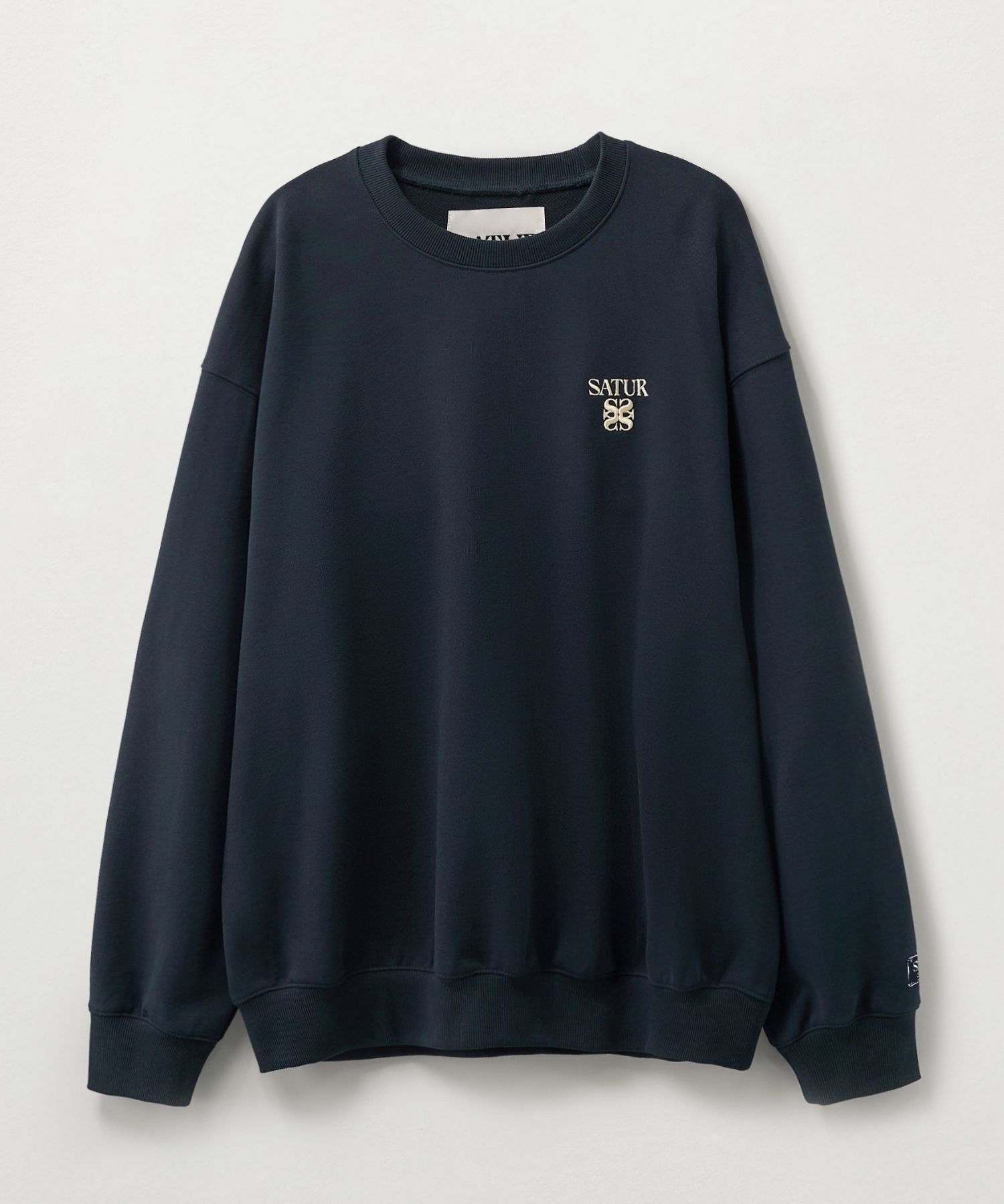 MUSINSA公式 | SATUR ローレン スモールロゴ ベーシック スウェット