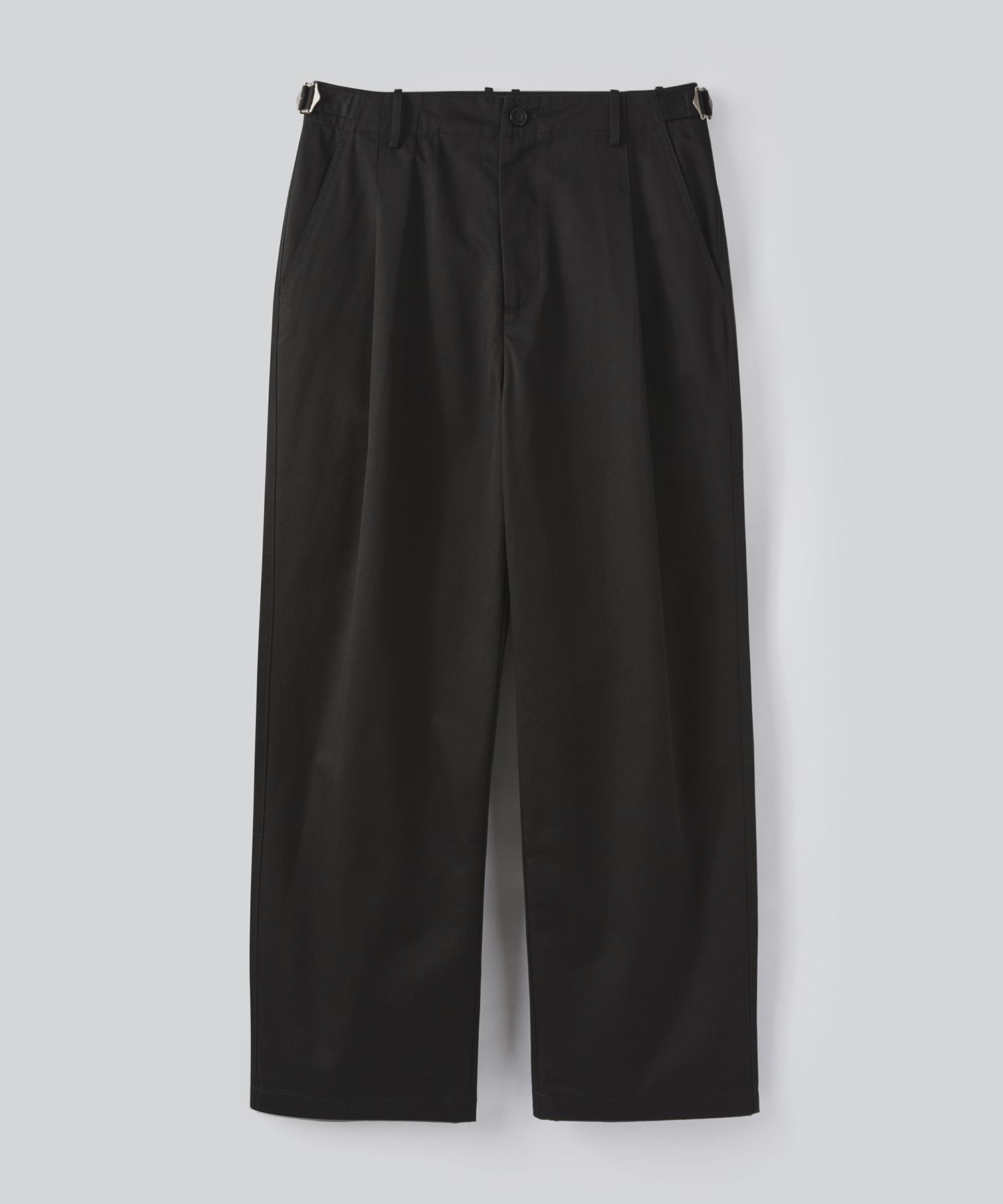MUSINSA | FABREGAT O'Clock One-Tuck Chino Pants (Black)