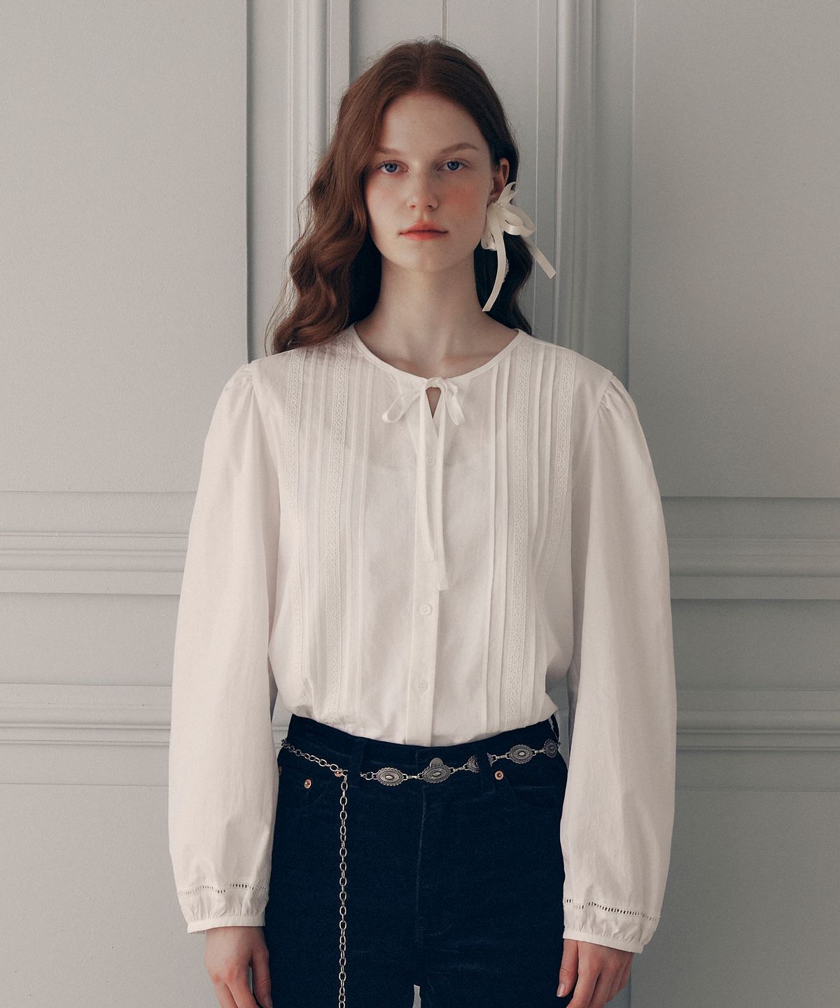 로라로라(ROLAROLA) ROUND NECK LACE BLOUSE WHITE