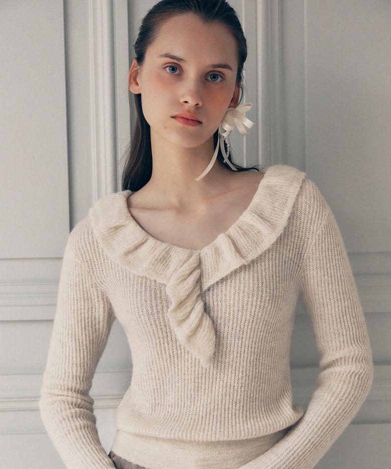 FRILL COLLAR KNIT IVORY