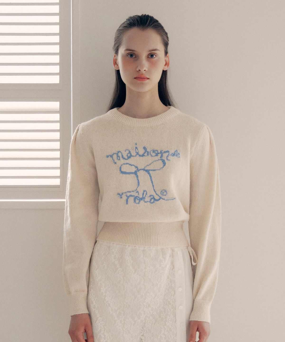 로라로라(ROLAROLA) ROLA RIBBON PUFF SLEEVE KNIT IVORY