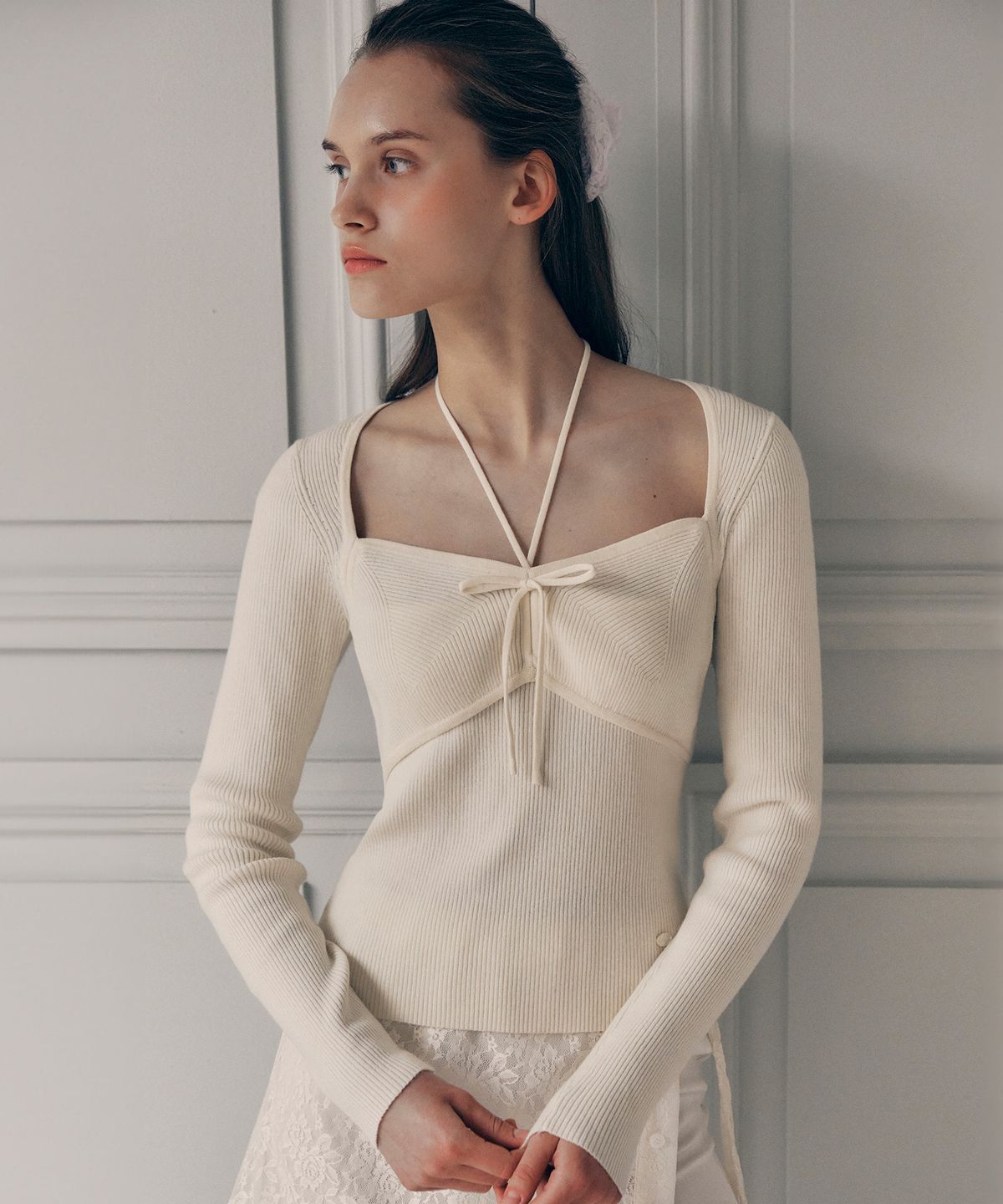 로라로라(ROLAROLA) RIBBON HALTER KNIT IVORY