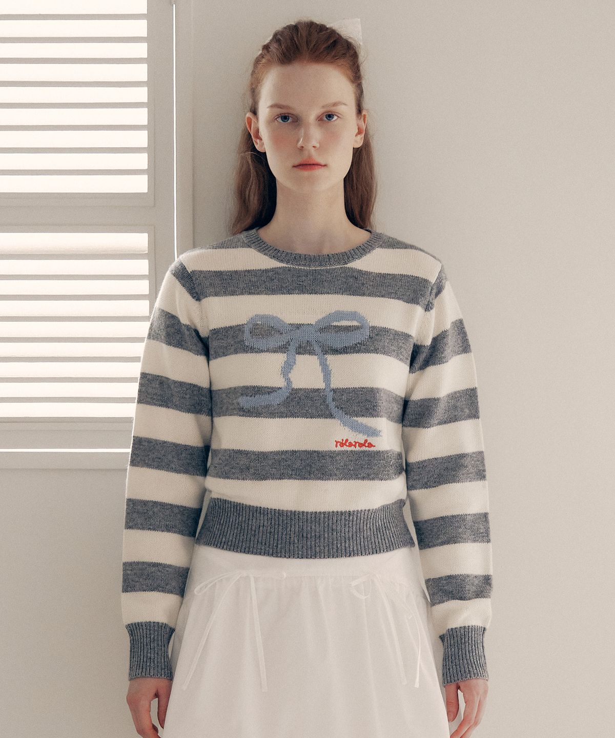 로라로라(ROLAROLA) WOOL BLENDED RIBBON STRIPE KNIT WH+GY