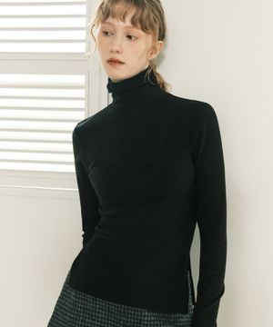 터틀넥 트임 티셔츠 (블랙)