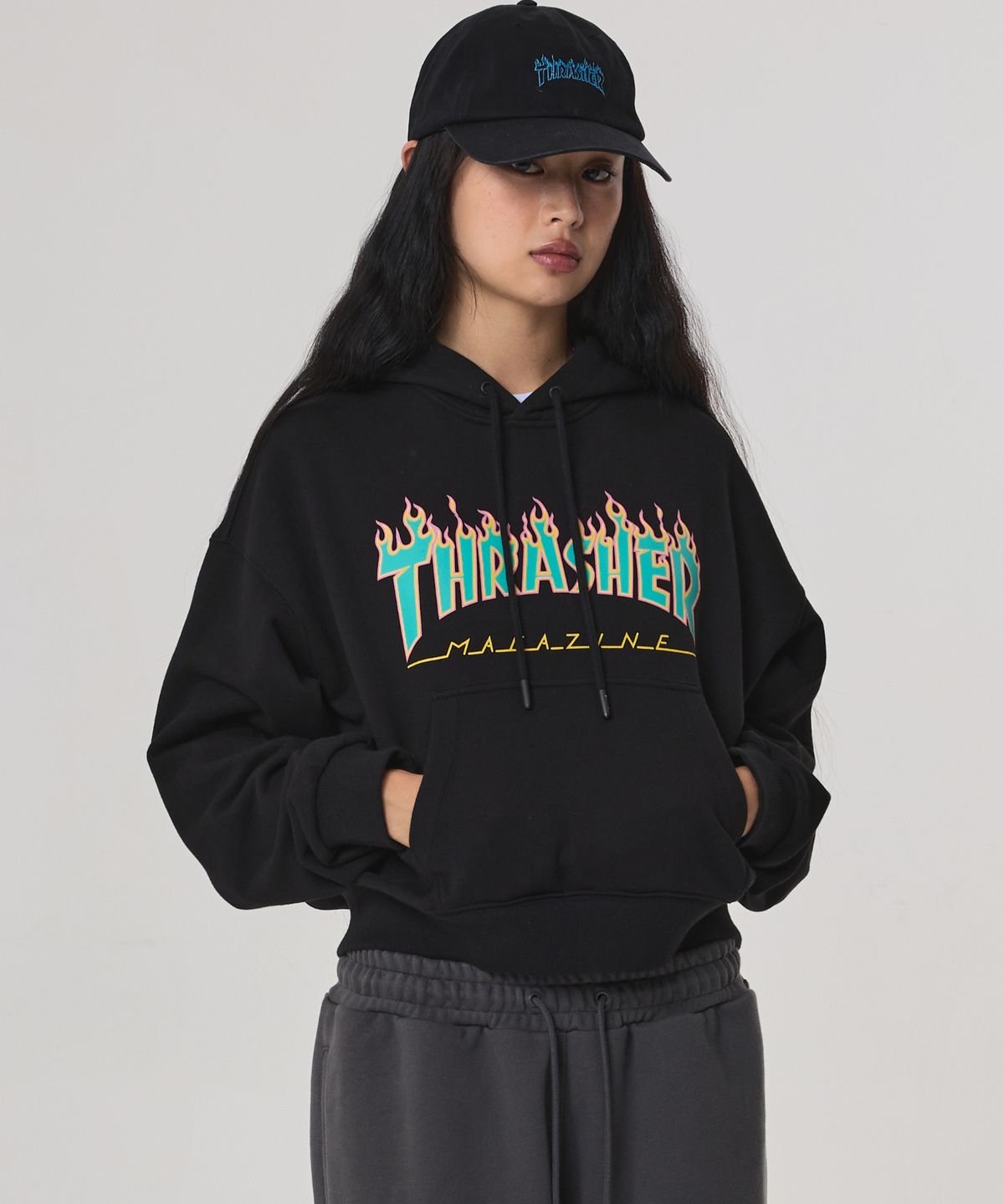 트레셔(THRASHER) 플레임 크롭 후디 블랙