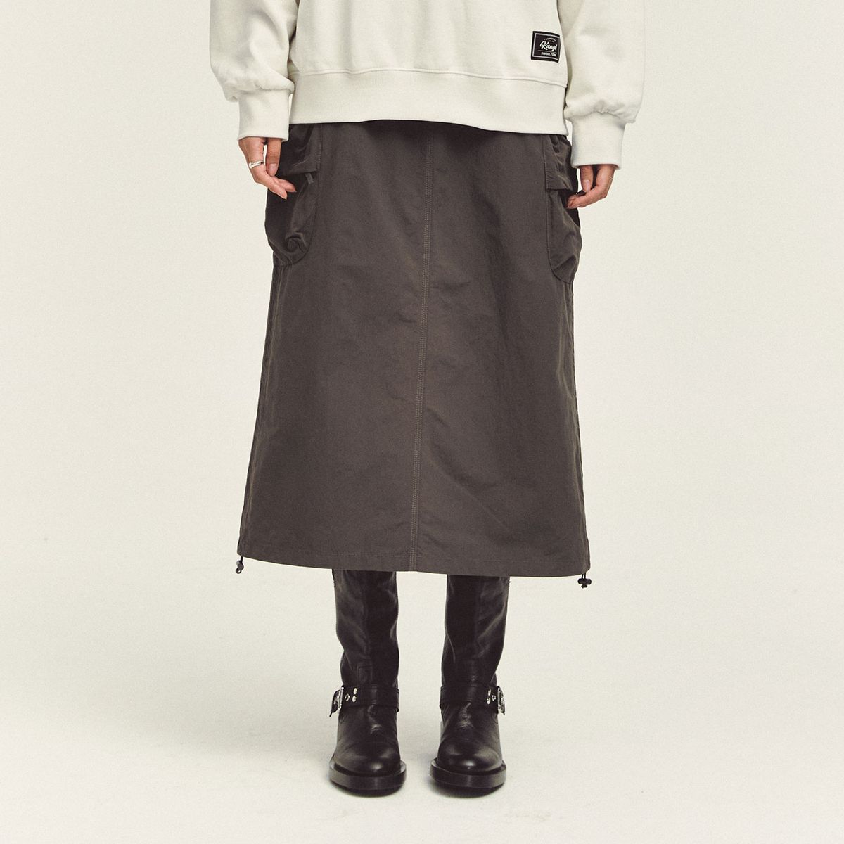 캉골(KANGOL) 우먼스 나일론 카고 스커트 8111 차콜