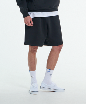 시그니처 와이드 스웨트 하프팬츠_블랙