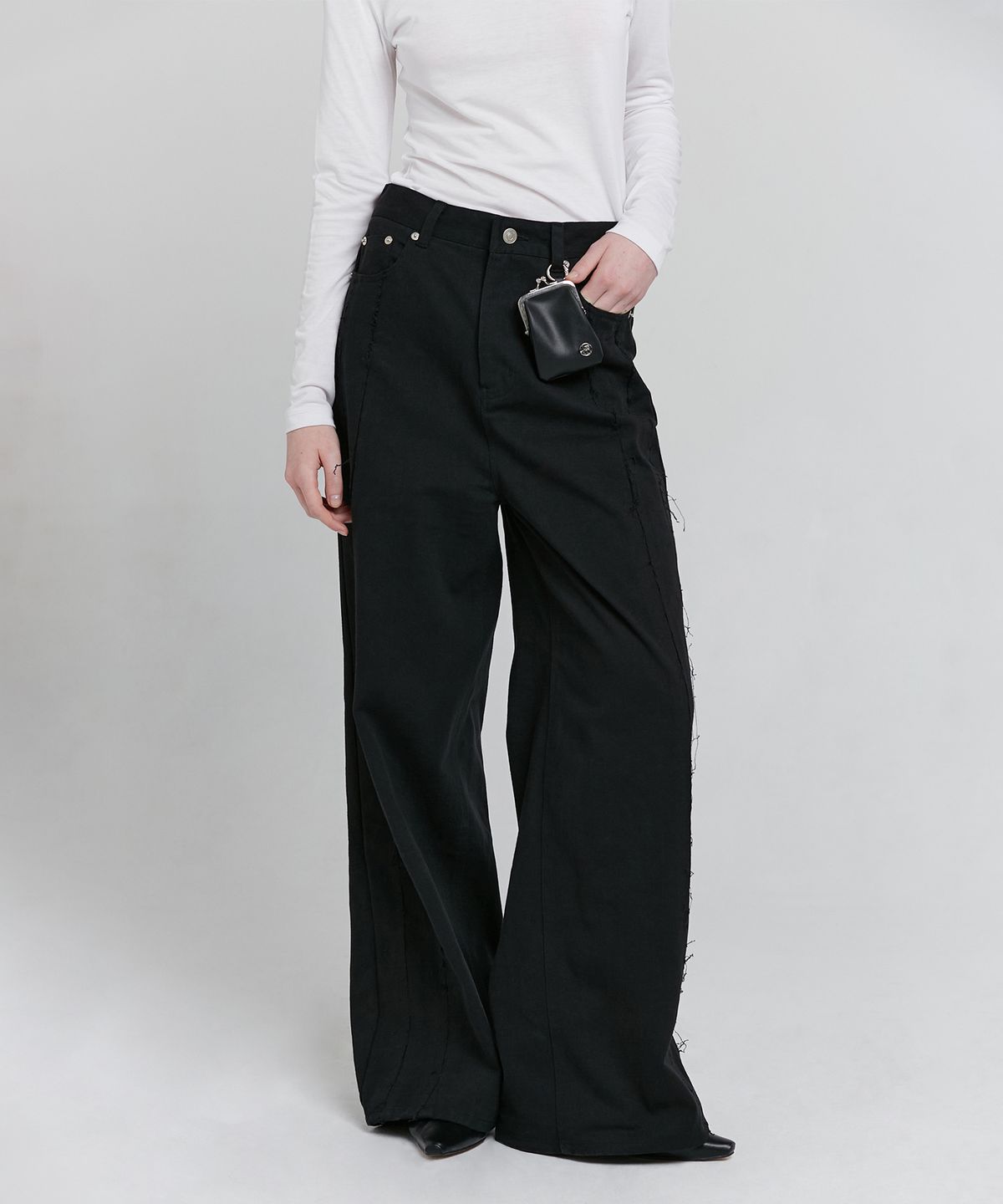 로우타이드(LOW TIDE) CUTTING COTTON PANTS [BLACK]