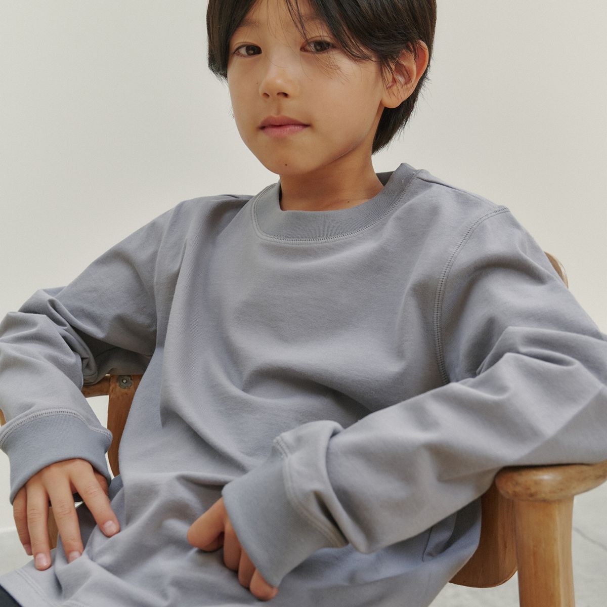 벤(BBEEEENN) 크루넥 롱 슬리브 티셔츠_그레이