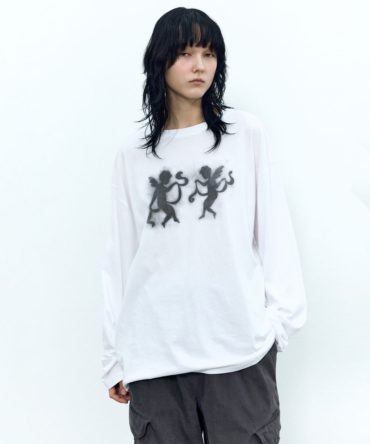 인사일런스 우먼(INSILENCE WOMEN) 엔젤 그래픽 롱슬리브 WHITE