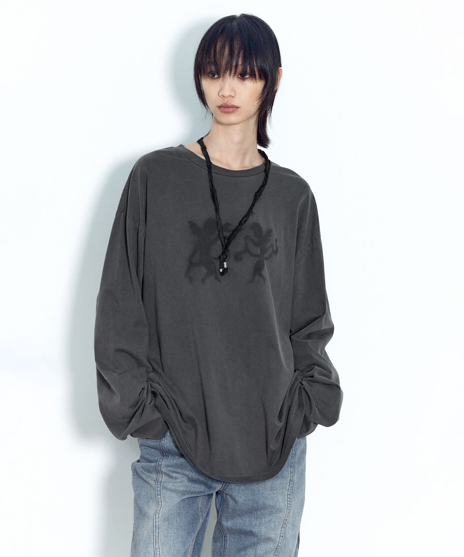 MUSINSA | INSILENCE WOMEN Angel Graphic Long Sleeve WASHED CHARCOAL