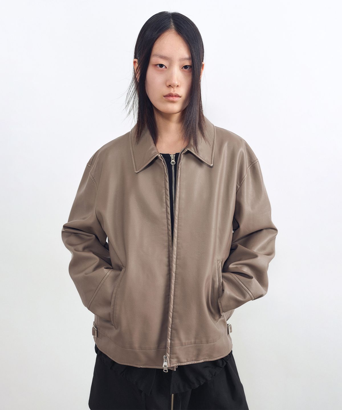 인사일런스 우먼(INSILENCE WOMEN) 피그먼트 포우 레더 점퍼 BEIGE