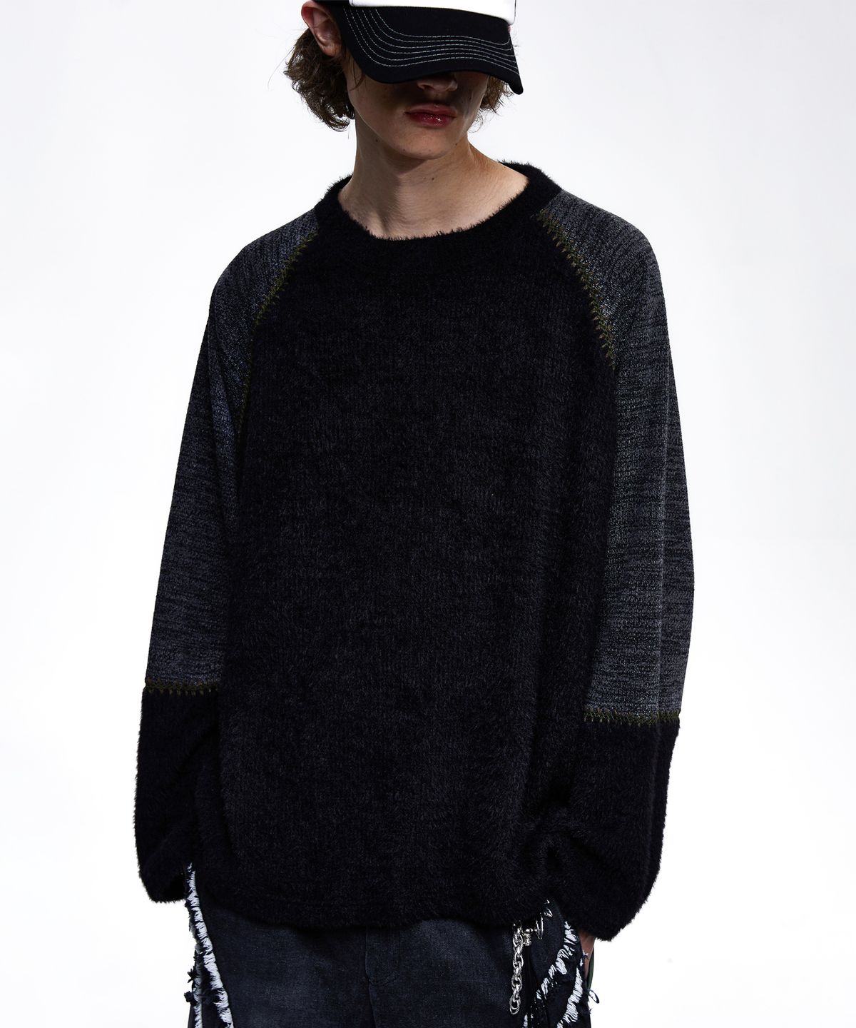 알에스에스씨(RSSC) STITCHED HAIRY RAGLAN KNIT - BLACK