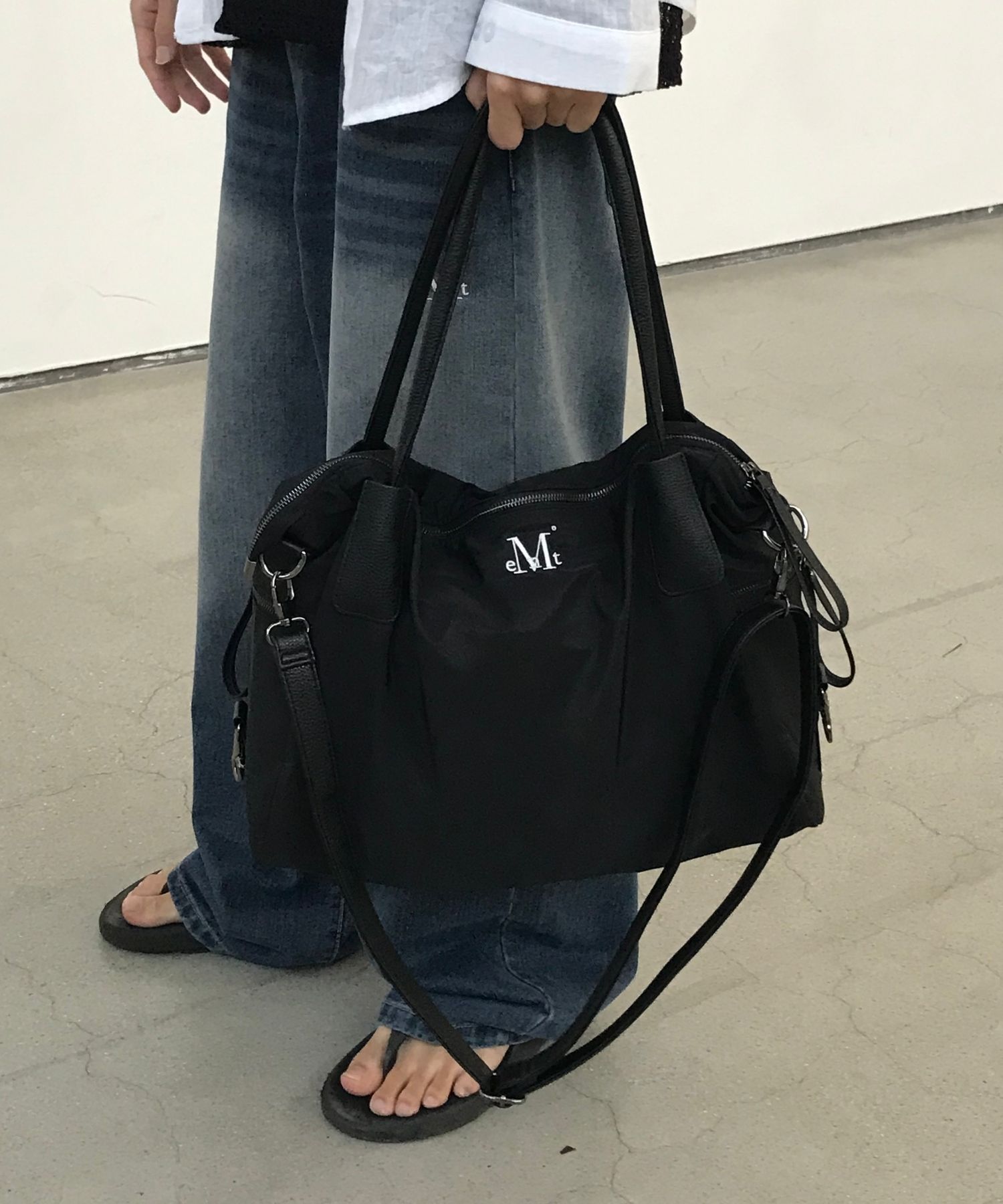 MUSINSA | SSRL dual pocket messenger bag / black