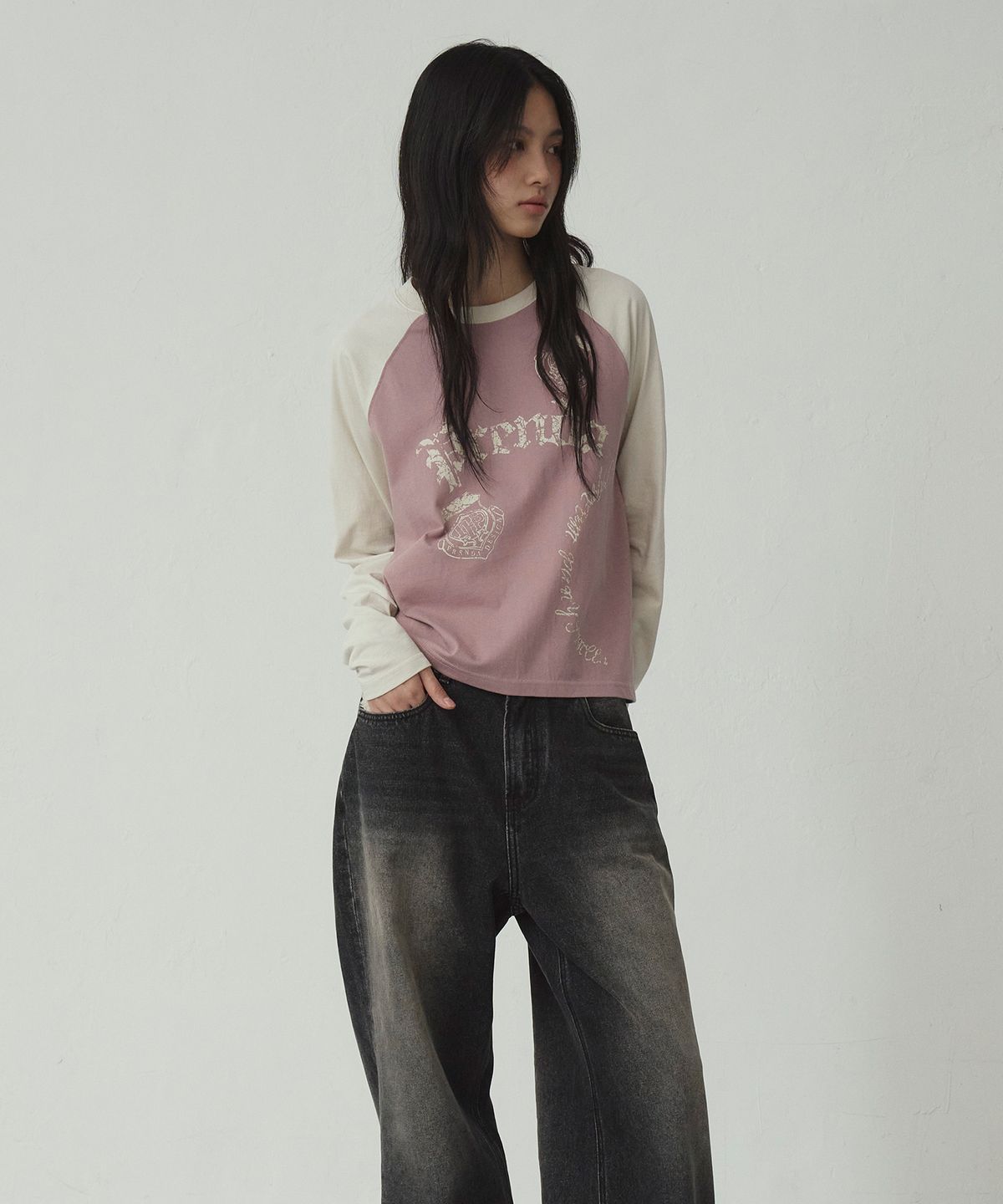프렌다(PRENDA) VINTAGE LOGO RAGLAN LONG SLEEVE GLOOMY PINK