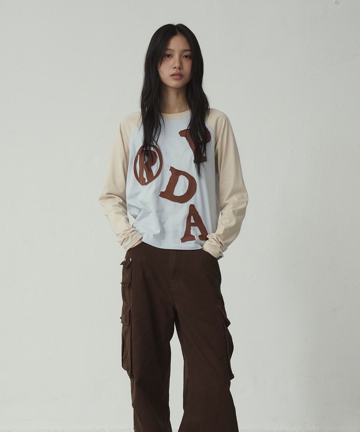 프렌다(PRENDA) PRDA BIG PATCH RAGLAN LONG SLEEVE ANGEL FALLS
