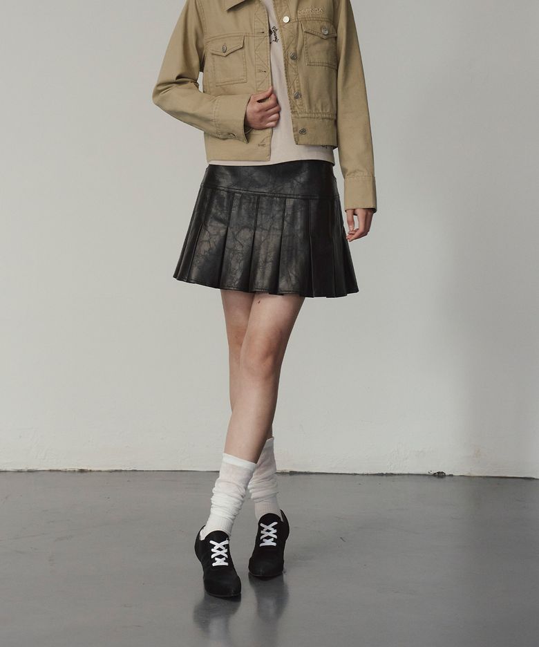 PLEATS LEATHER MINI SKIRT BLACK