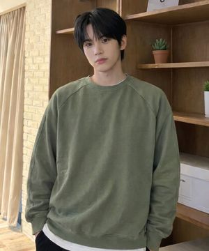 헤비 웨이트 피그먼트 나그랑 뒷절개 오버핏 맨투맨 카키