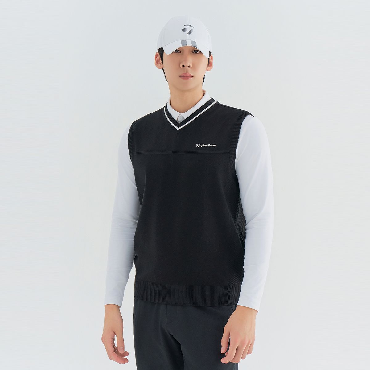테일러메이드 어패럴(TAYLORMADE APPAREL) 남성 브이넥 니트 베스트 TSN-31HG22-199